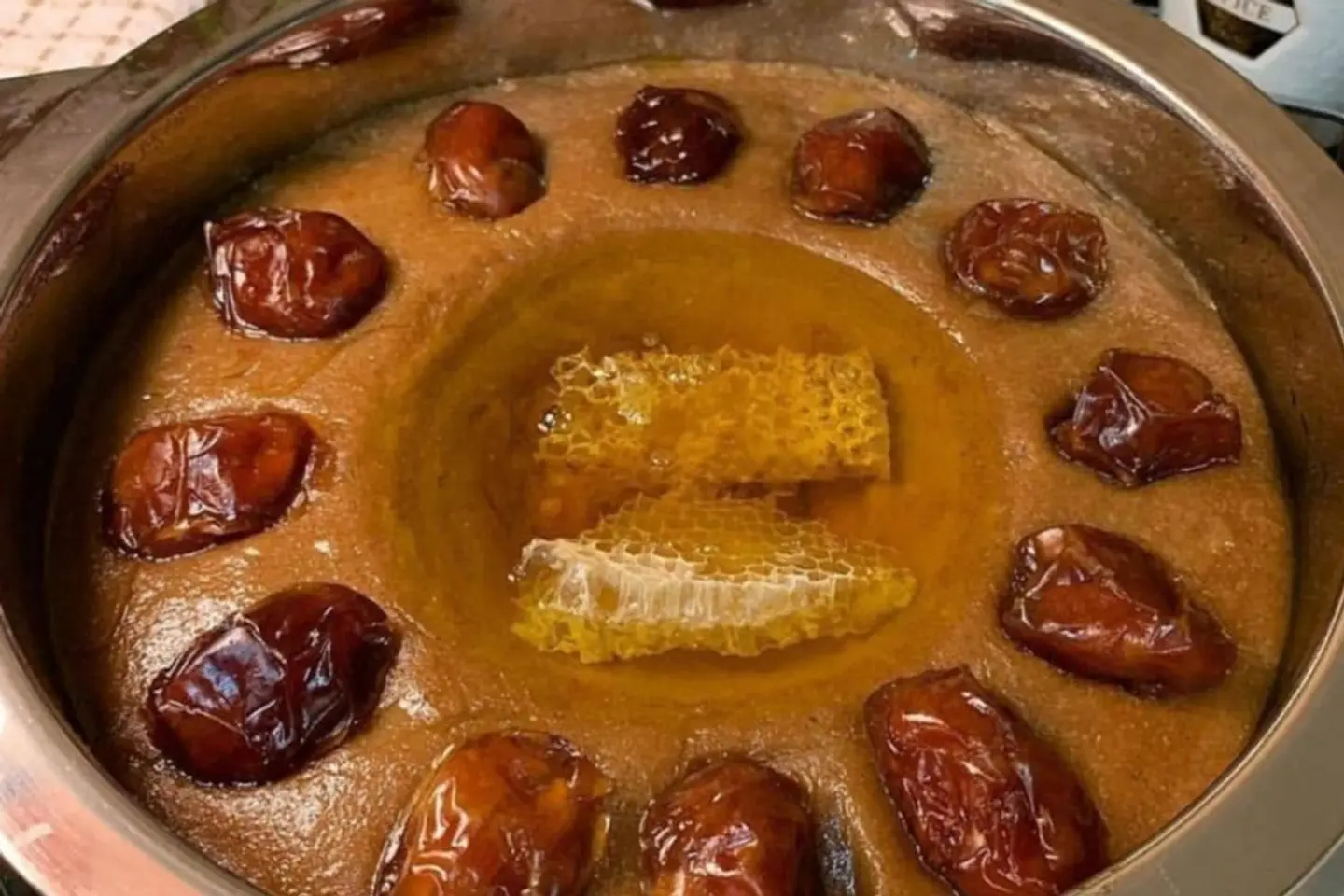 كومبو العريكة مع السمن والعسل