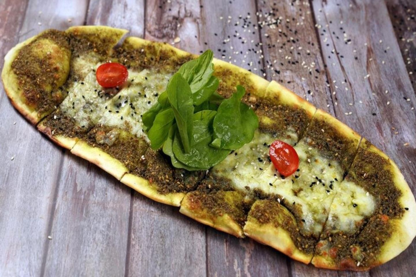فطيرة زعتر بالجبن