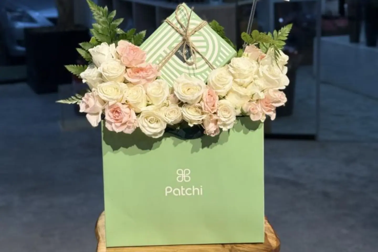 باتشي مع بيبي جوري ابيض ووردي