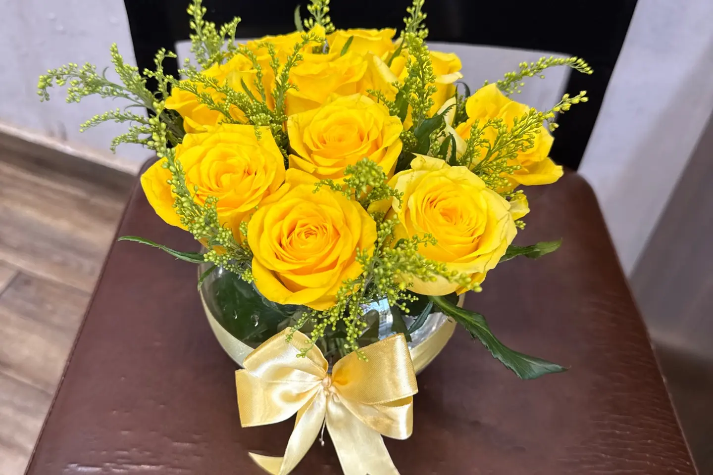 ف٦٠ قفازات وورد روز