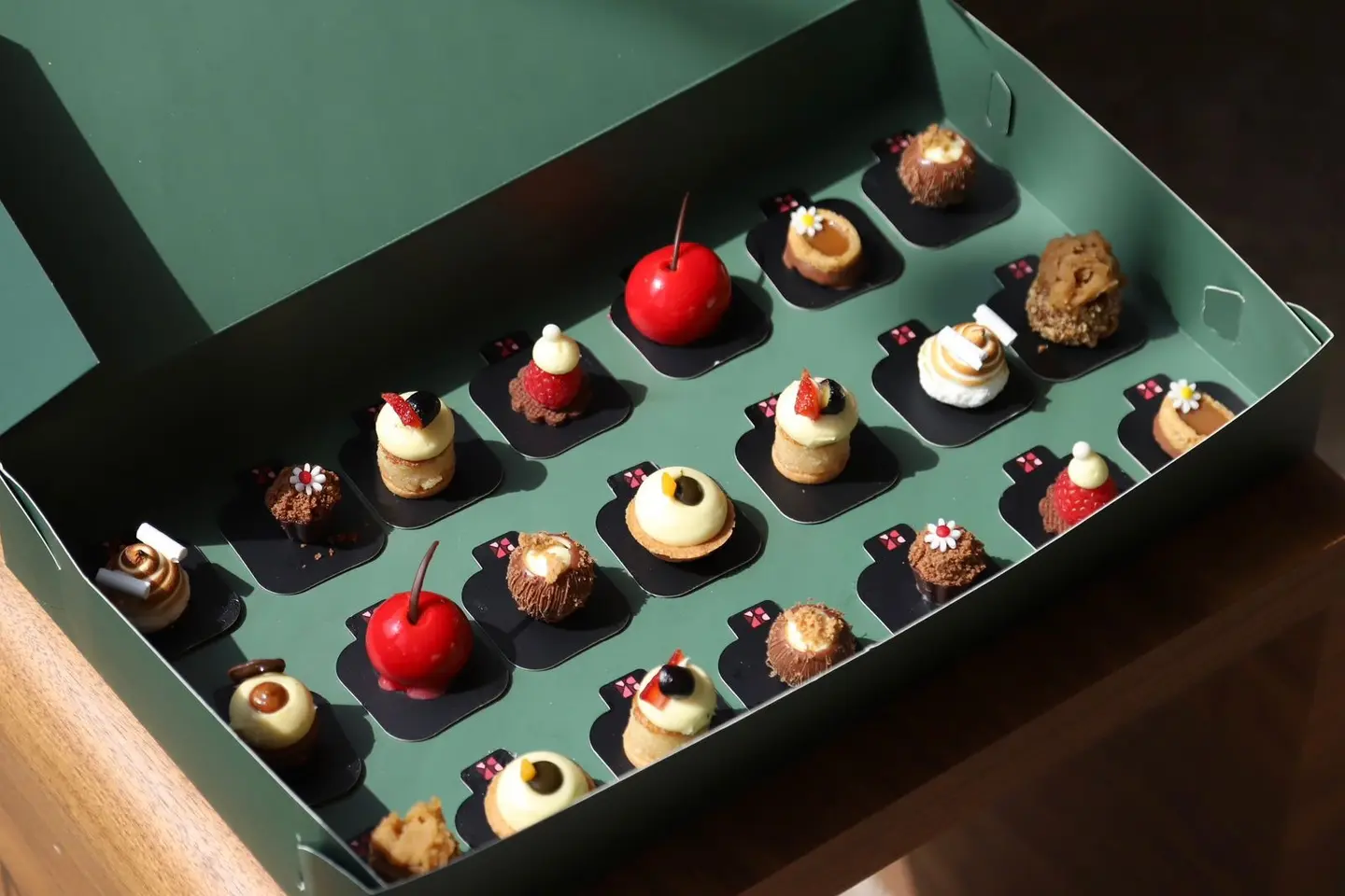 Mini Soiree Box - Mini Soiree 12 Pieces