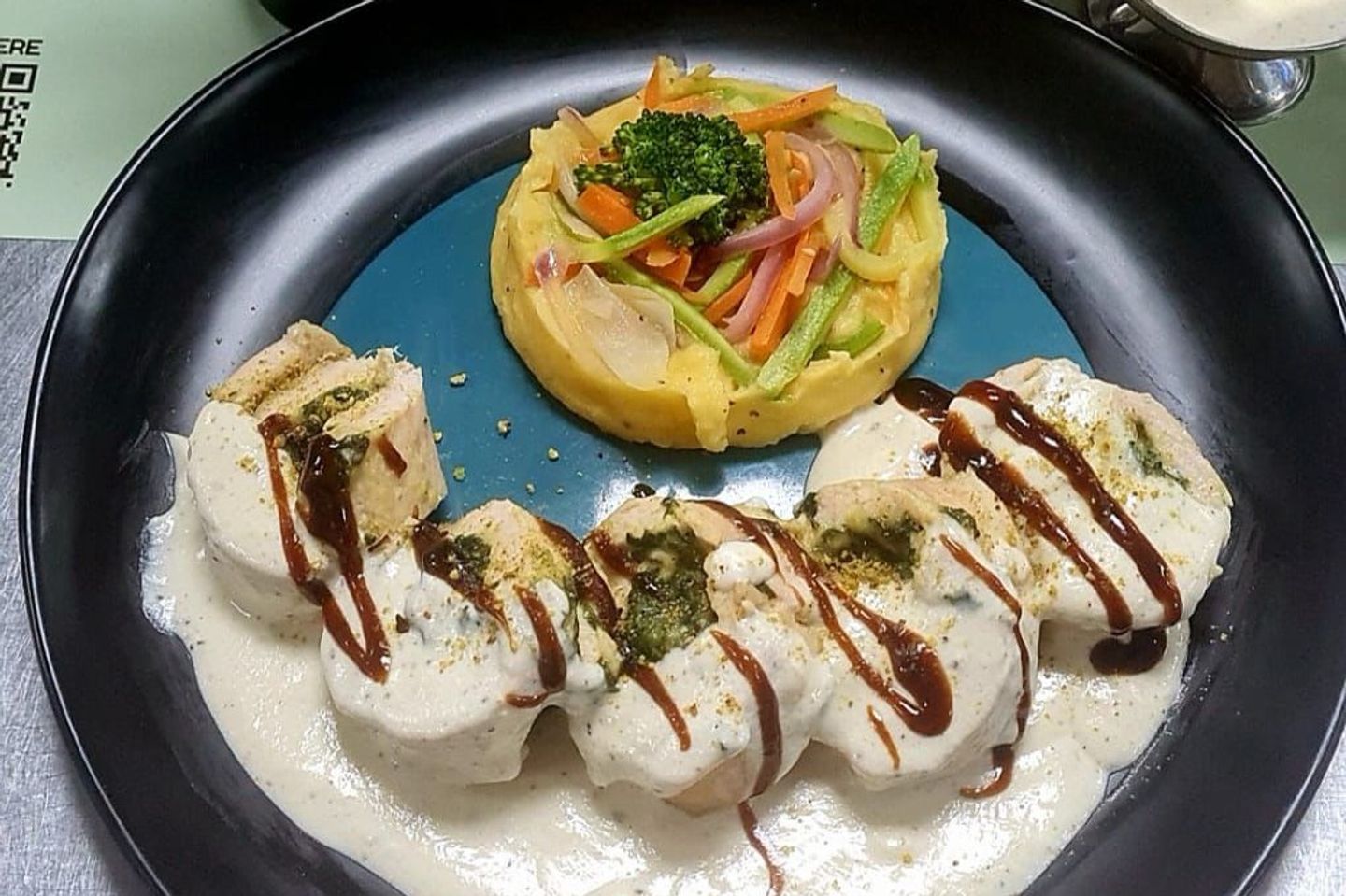 رول سبانخ بالدجاج