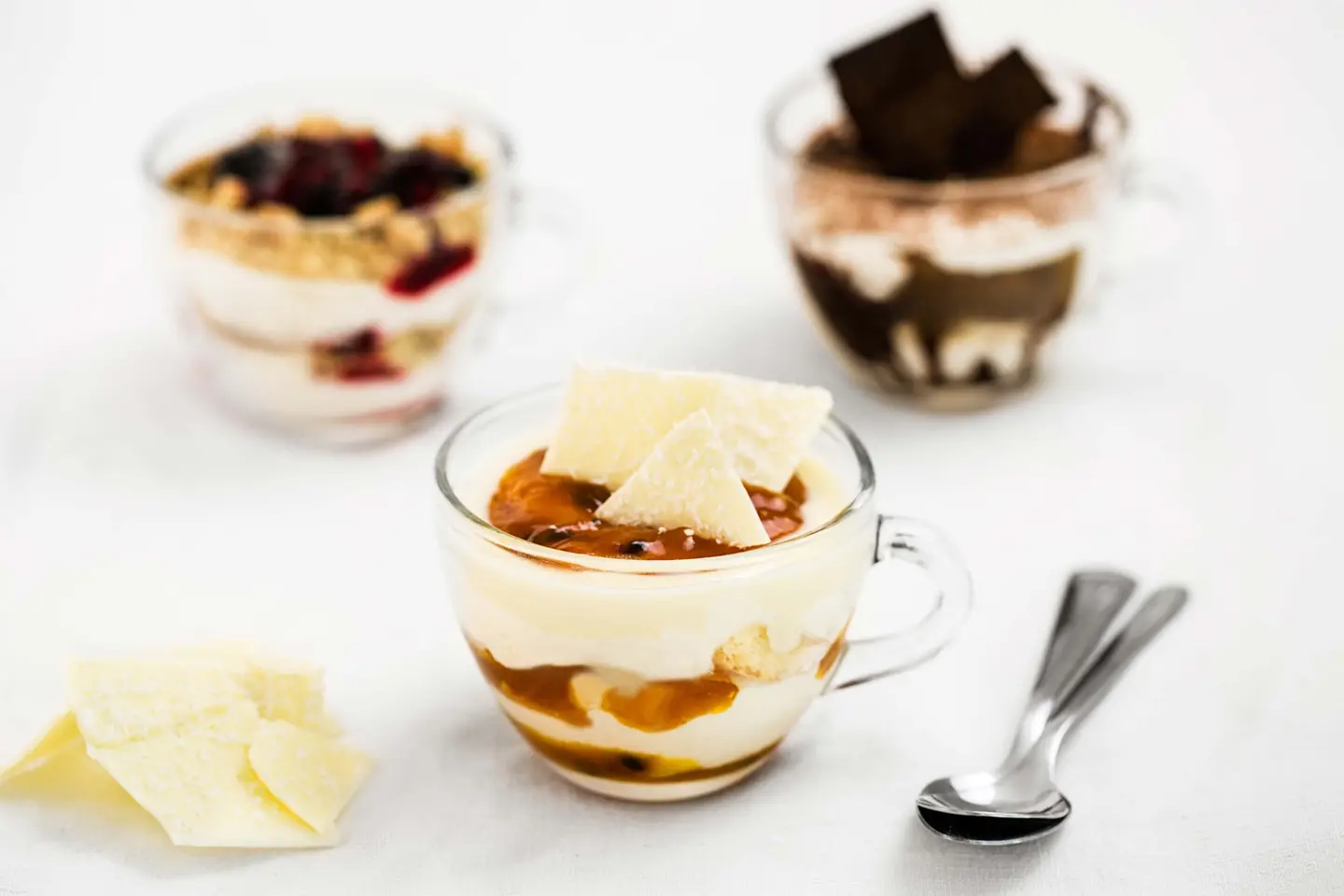 Large Maracuja Chocolate Semifredo Cup