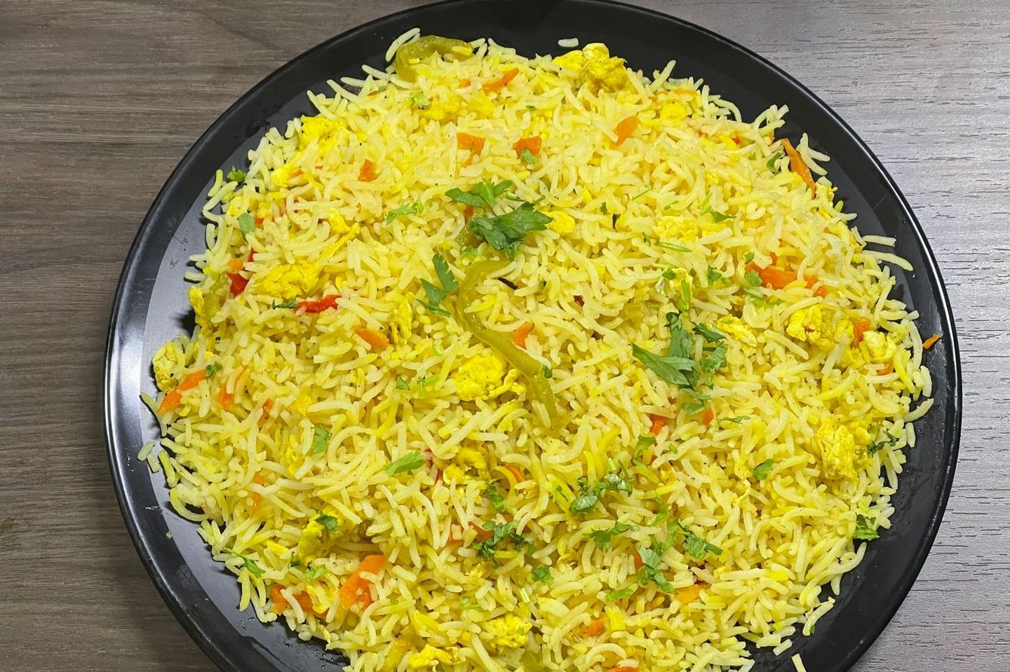 أرز بالبيض المقلي