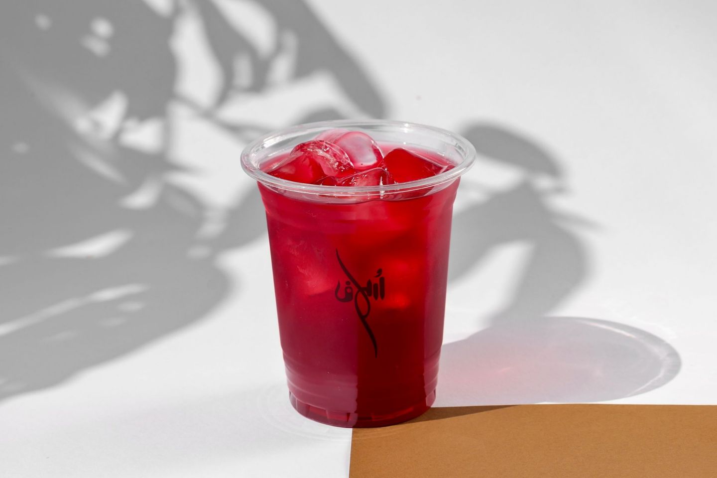 شاي مقطر مثلج
