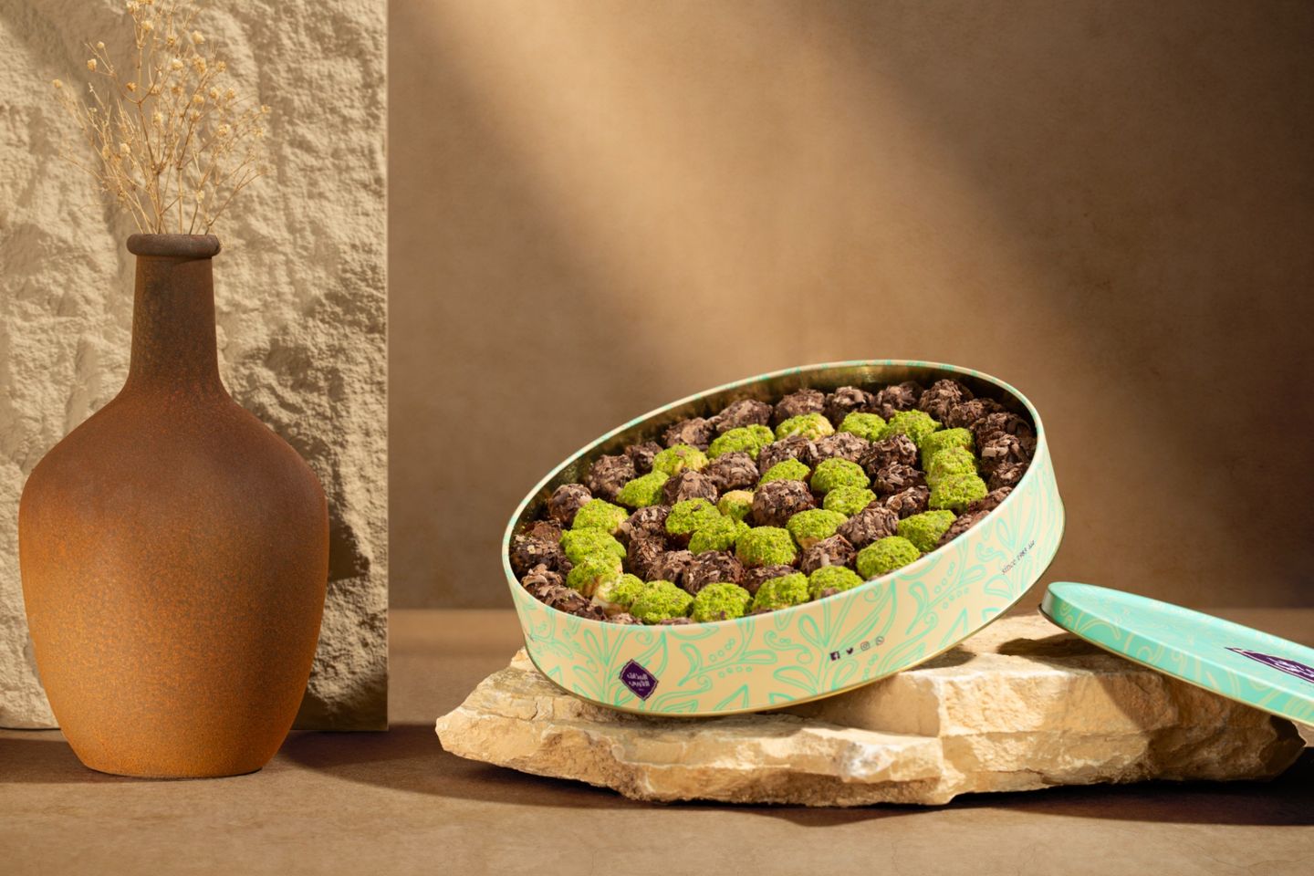 Royal Petit Four