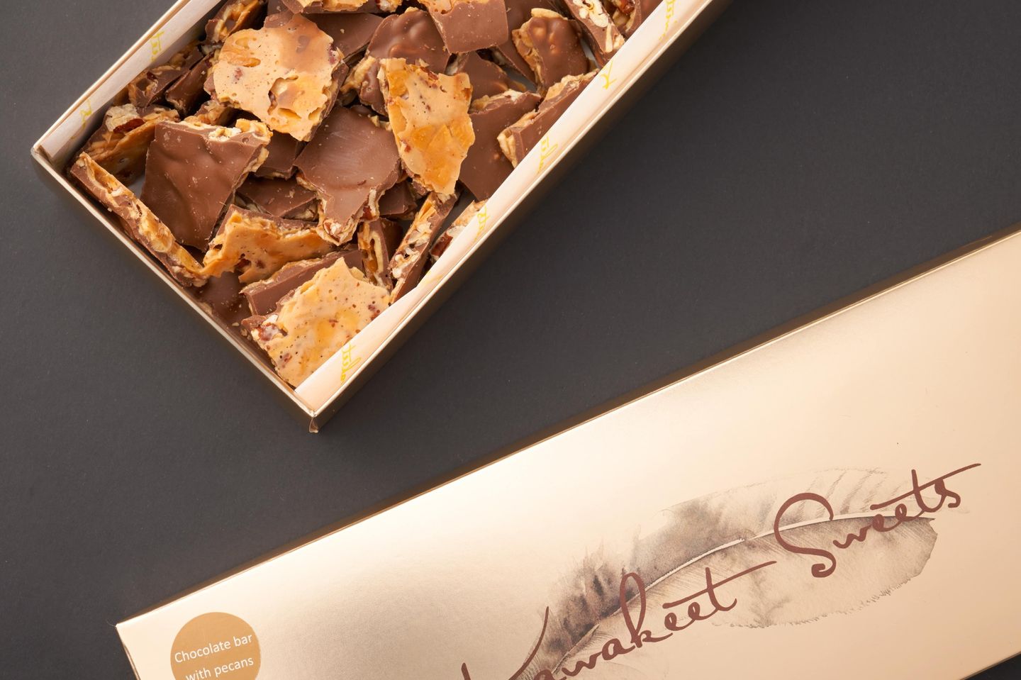 Chocolate Bar With Becan & Almond