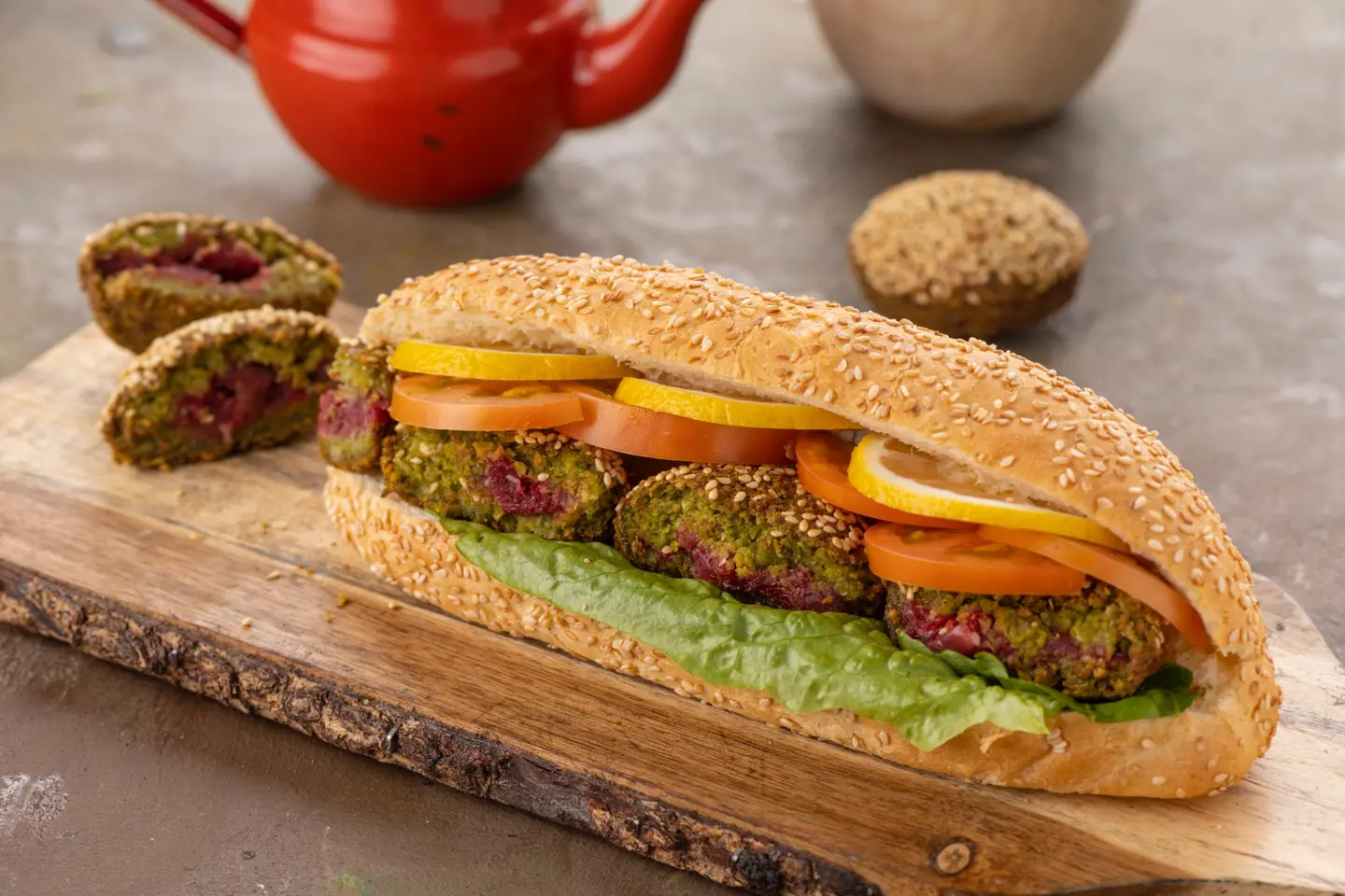 ساندوتش فلافل محشي كعكة ابوالشباب