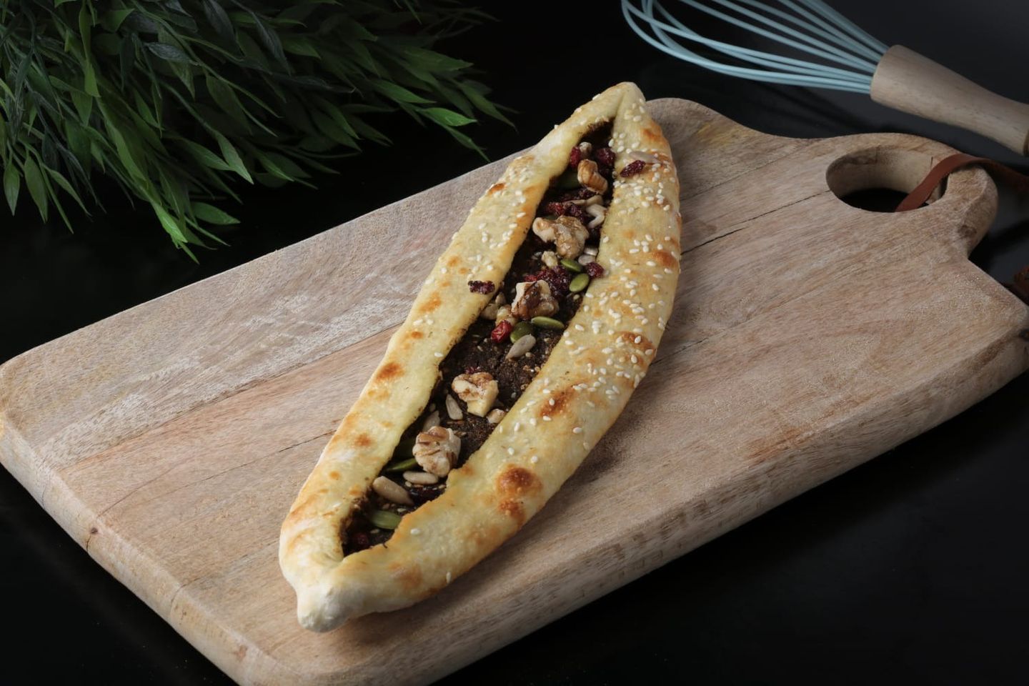Pie Zaatar Nuts