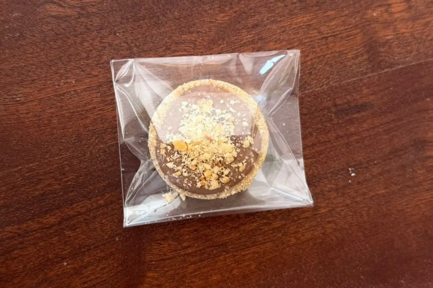 لوز بالشوكولاته