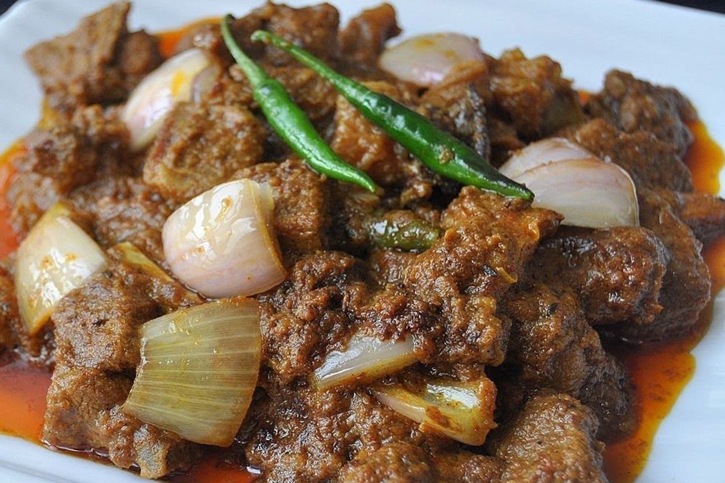 لحم دوبيازا