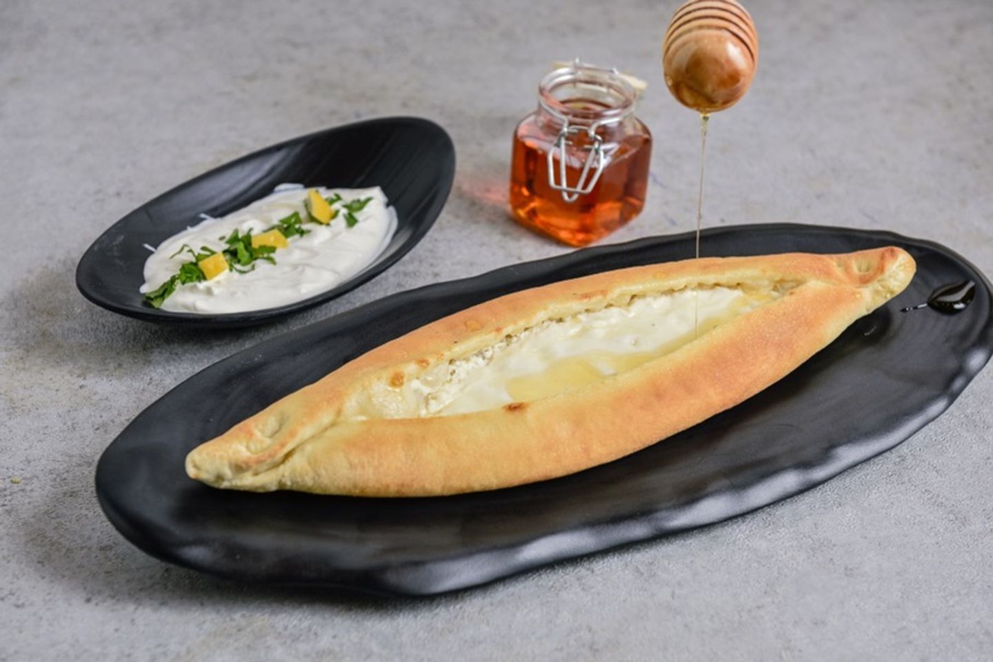 فطيرة لبنة عسل