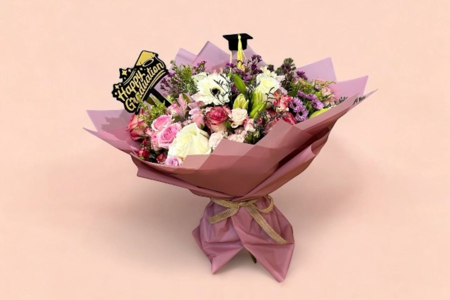 Elegant Graduation Bouquet   Cap