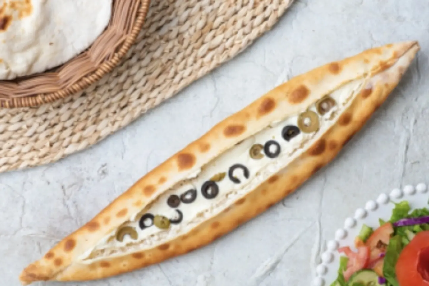 فطيرة لبنة زيتون