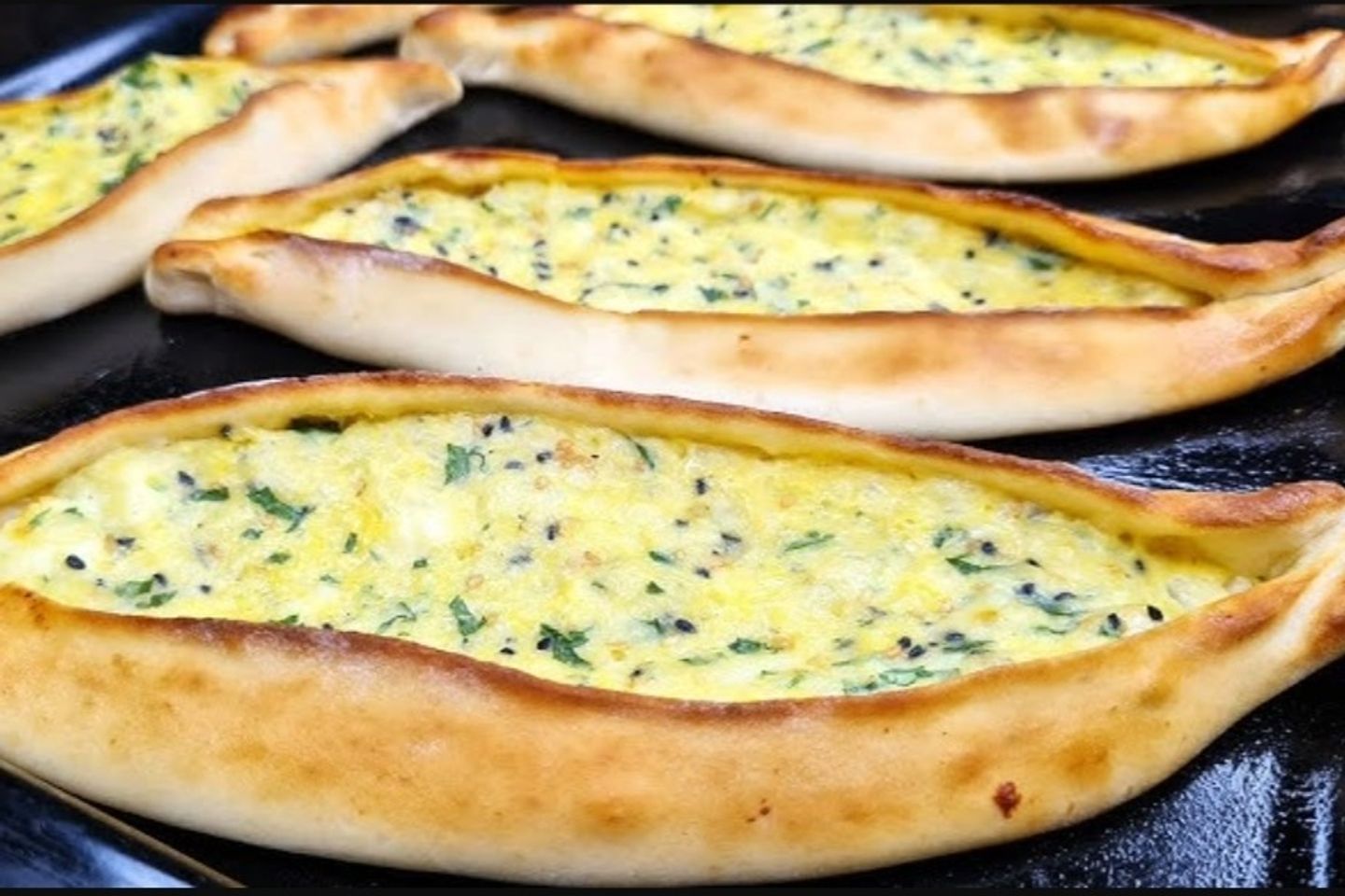 فطيرة جبن عكاوي