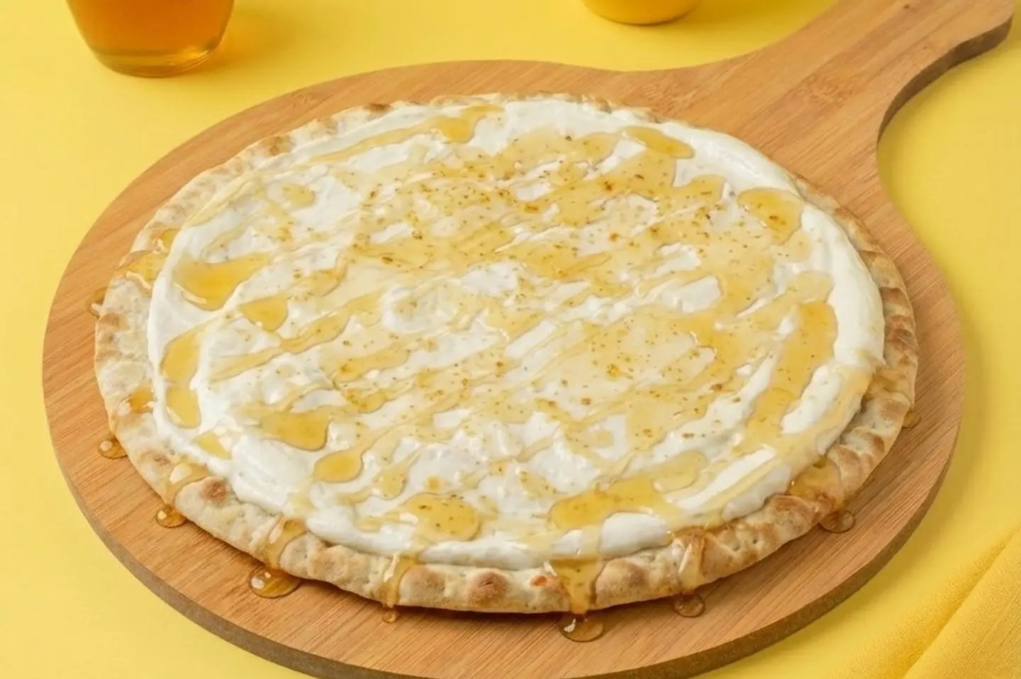 لبنة مع عسل