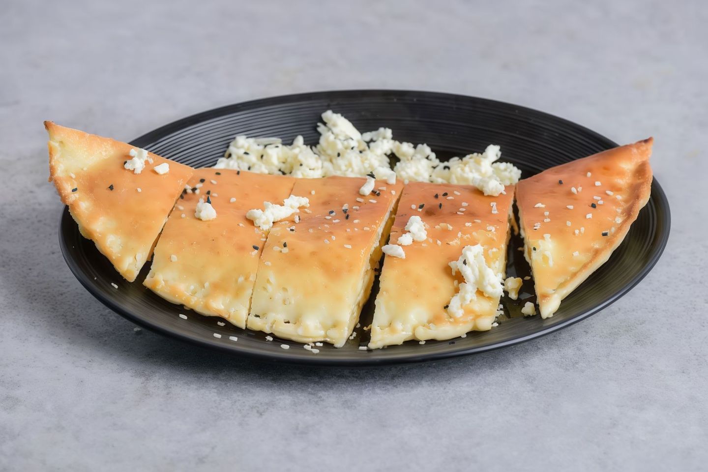فطيرة جبن عكاوى