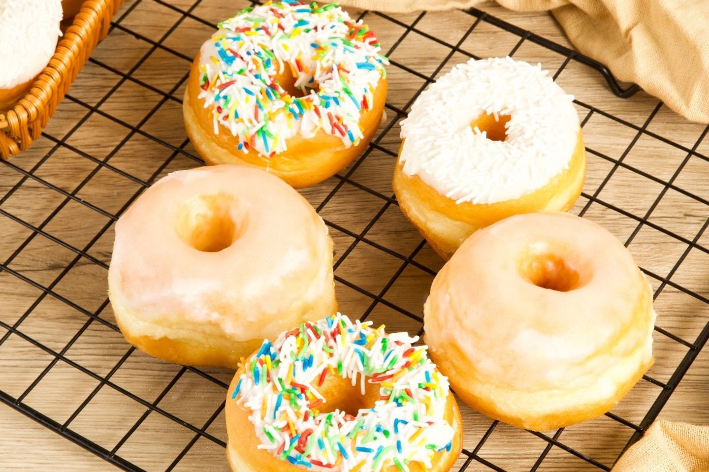 A Plate (6 Pieces) Of Mixed Donuts