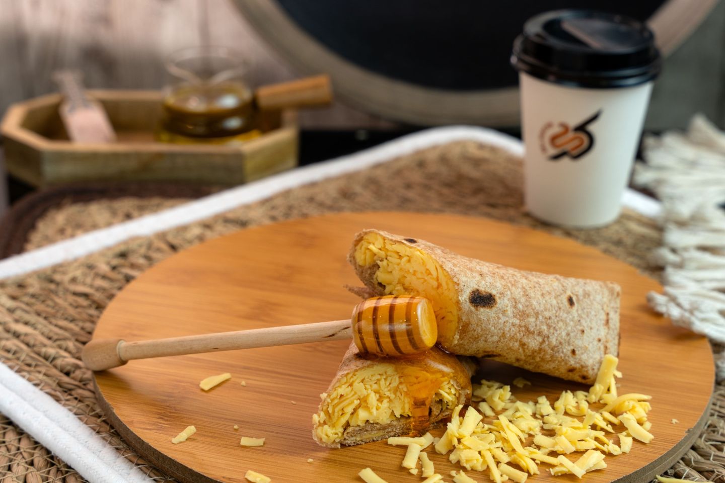 فطيرة جبنة شيدر بالعسل