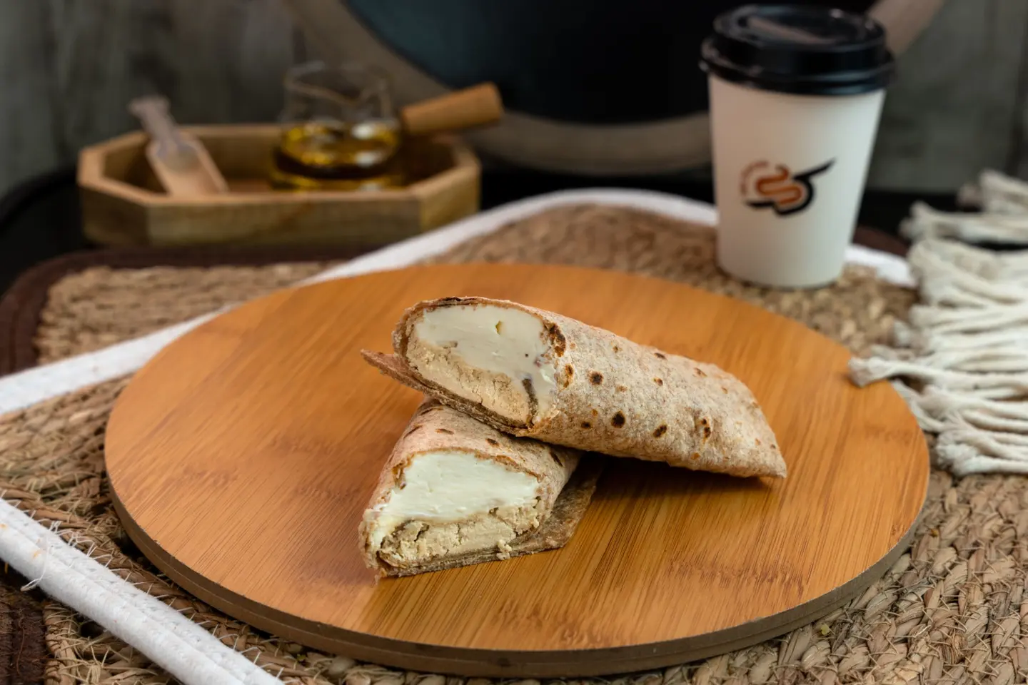 فطيرة حلاوة طحينية بجبن كيري