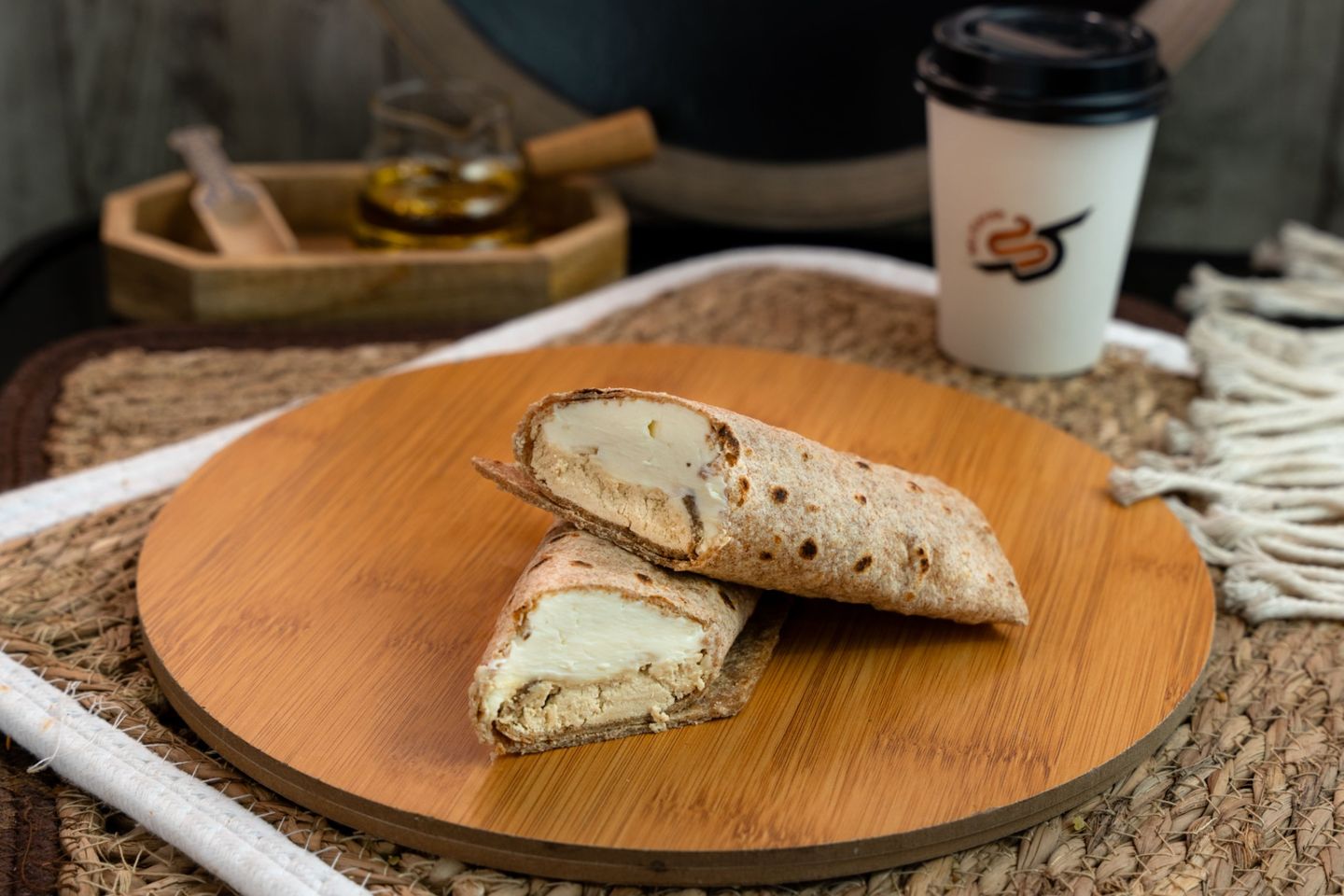 فطيرة حلاوة طحينية بجبن كيري