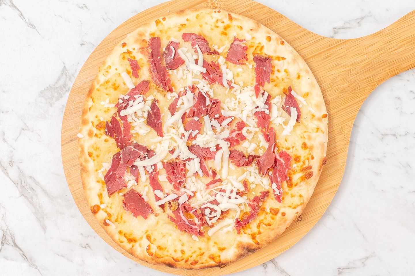 Pastrami With Cheese And Egg Manakeesh