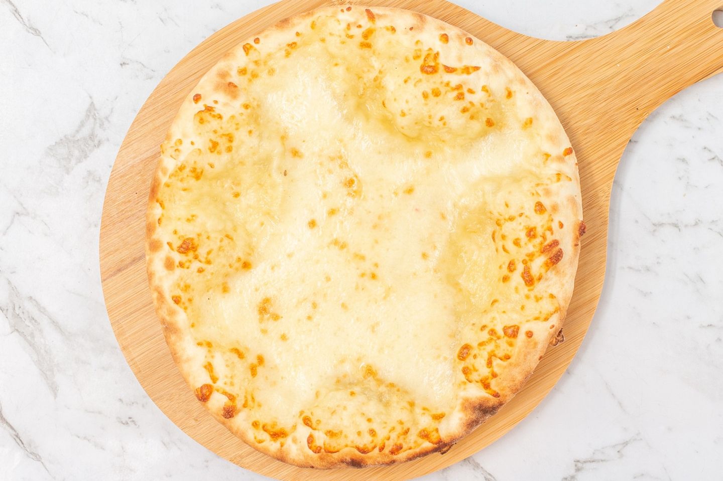 Cheddar Cheese Manakeesh