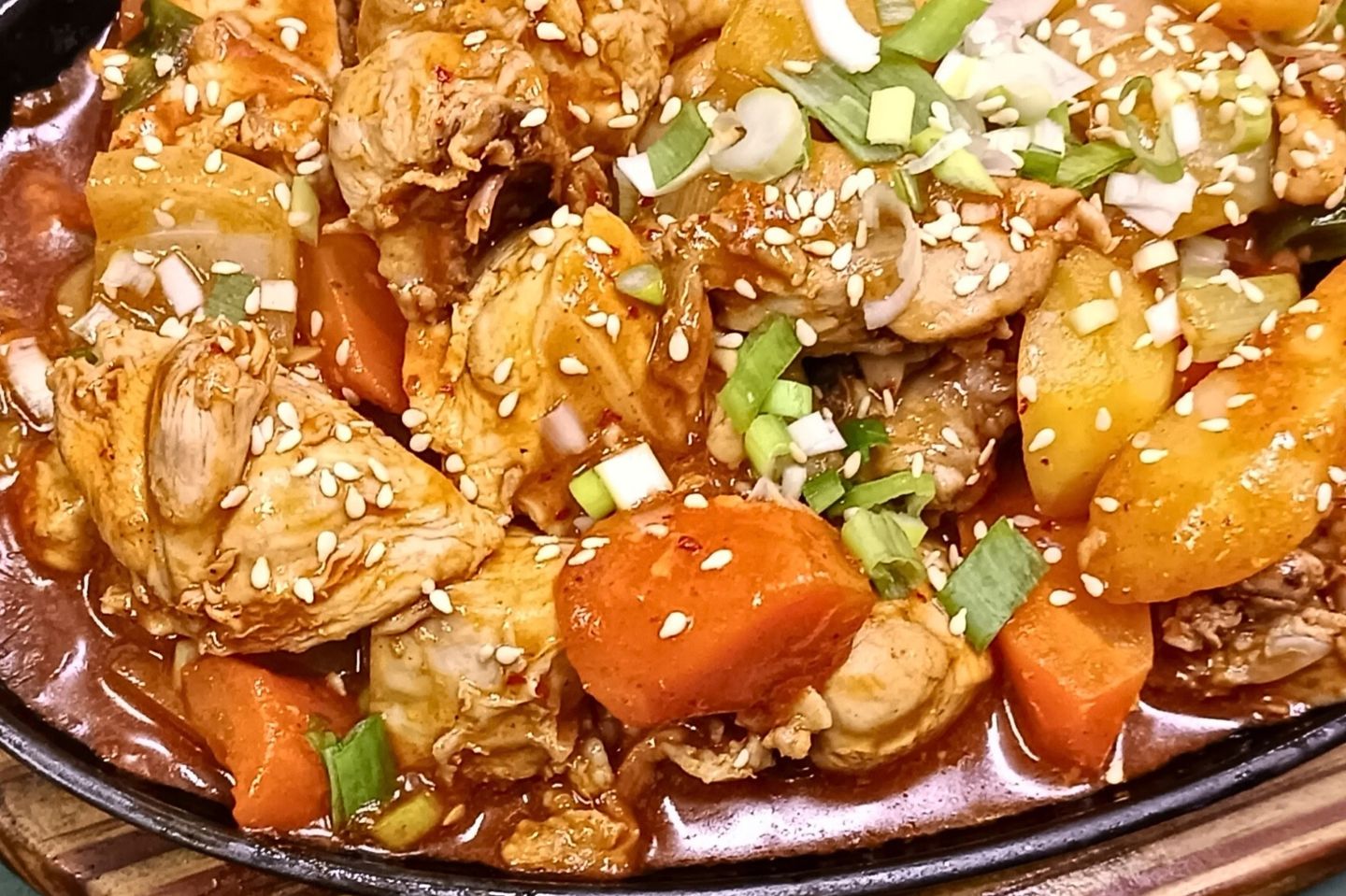 Dak Bokum Tang