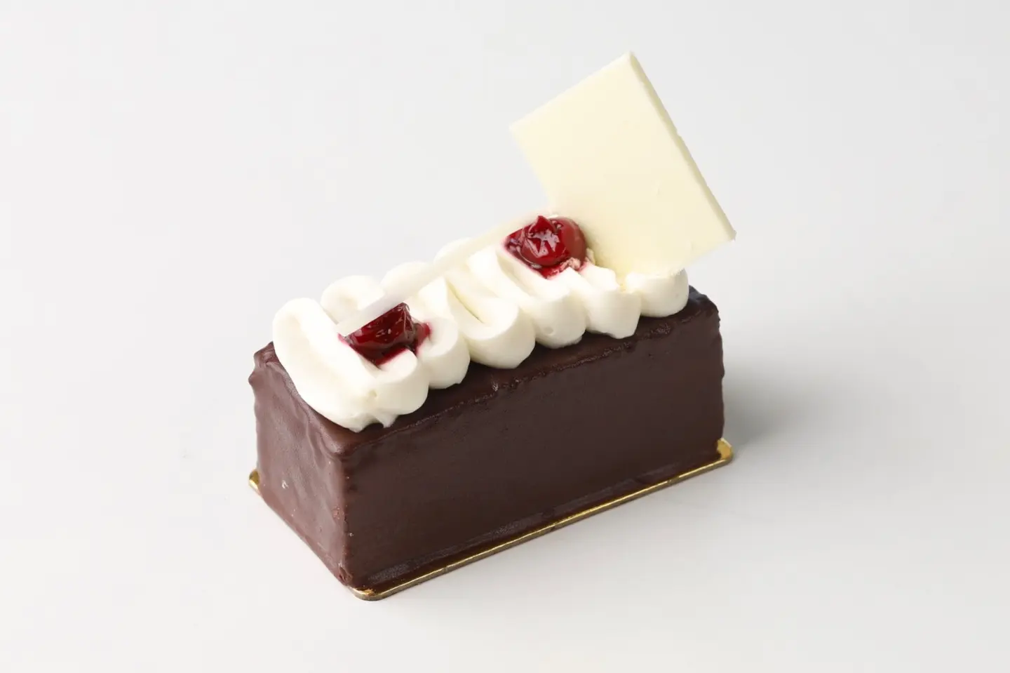 كيك الشوكلاتة والكرز