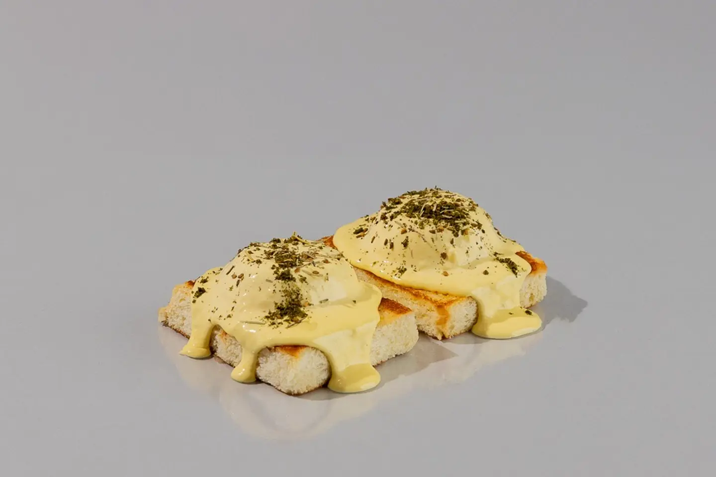 ساندوتش بنديكت بالبيض