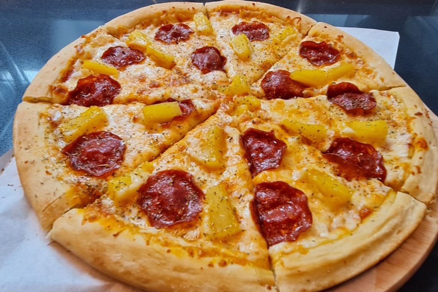 Pepperoni Hawaiian Pizza