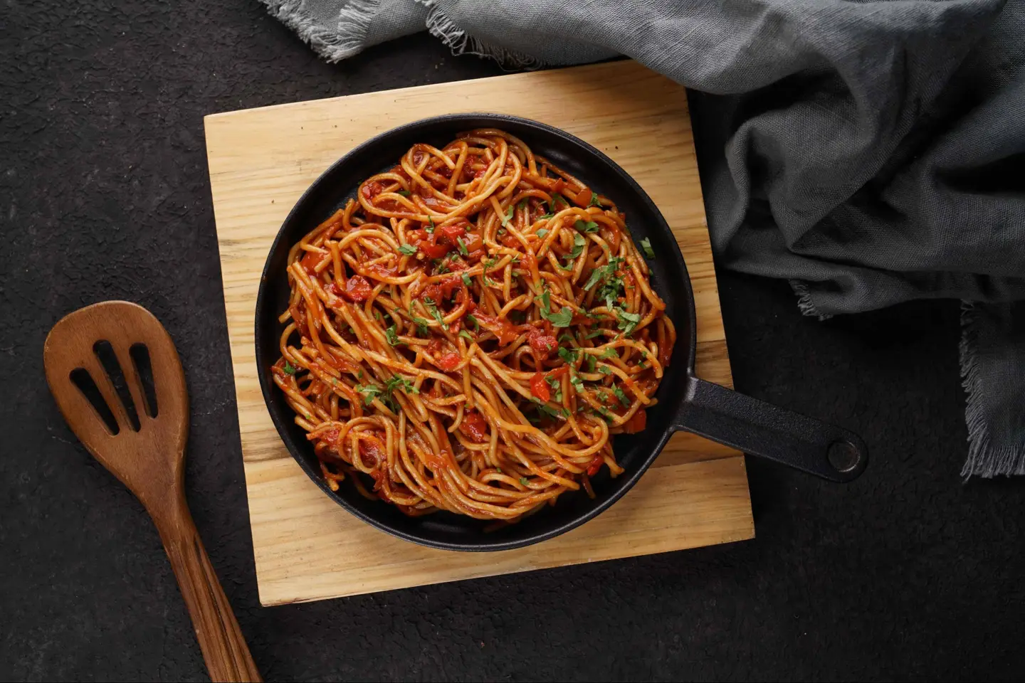 Spaghetti With Tomato Sauce