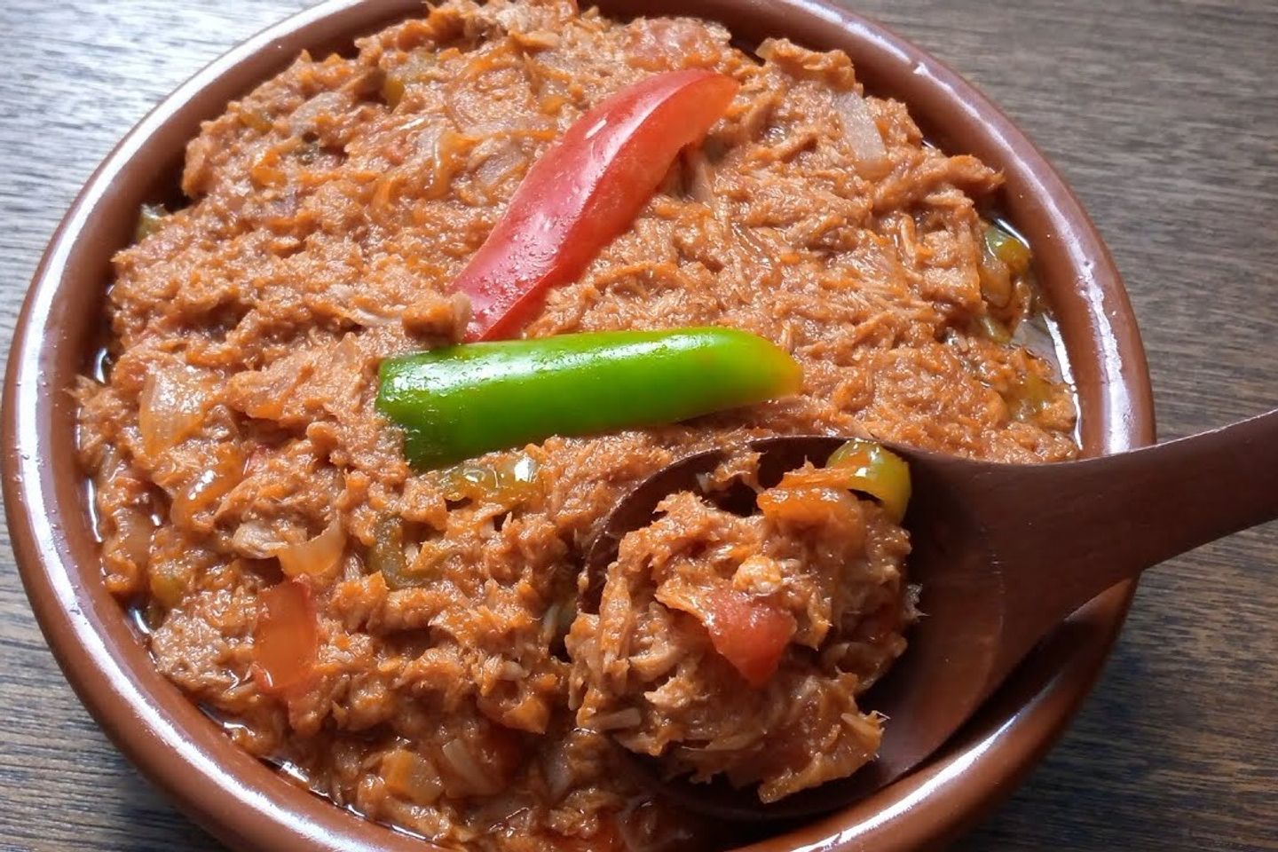 فول بالتونة