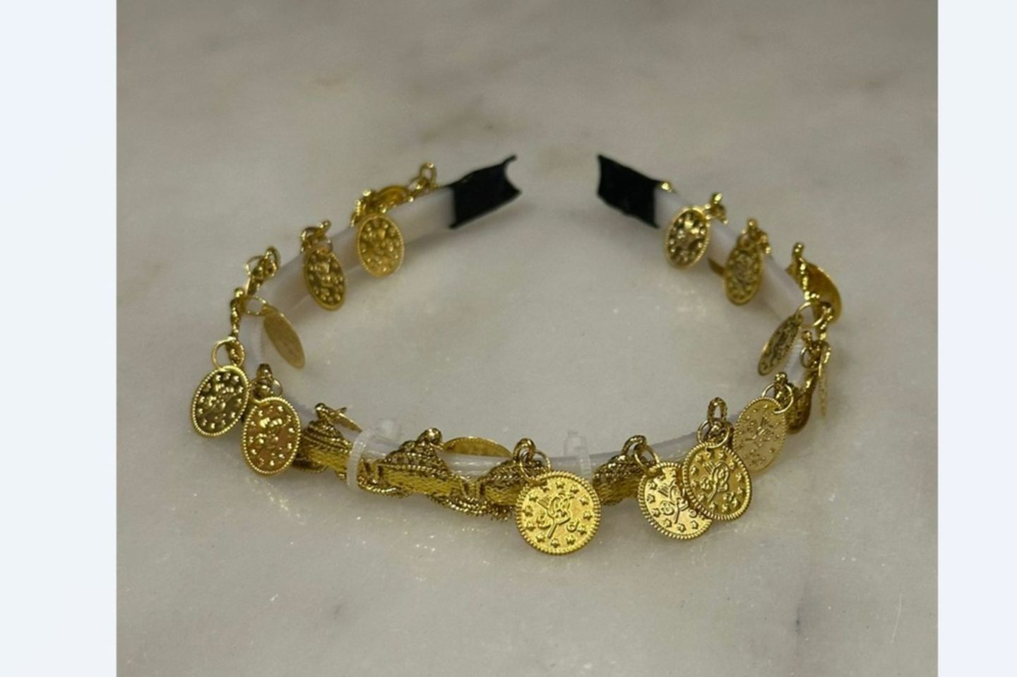 طوق شعر