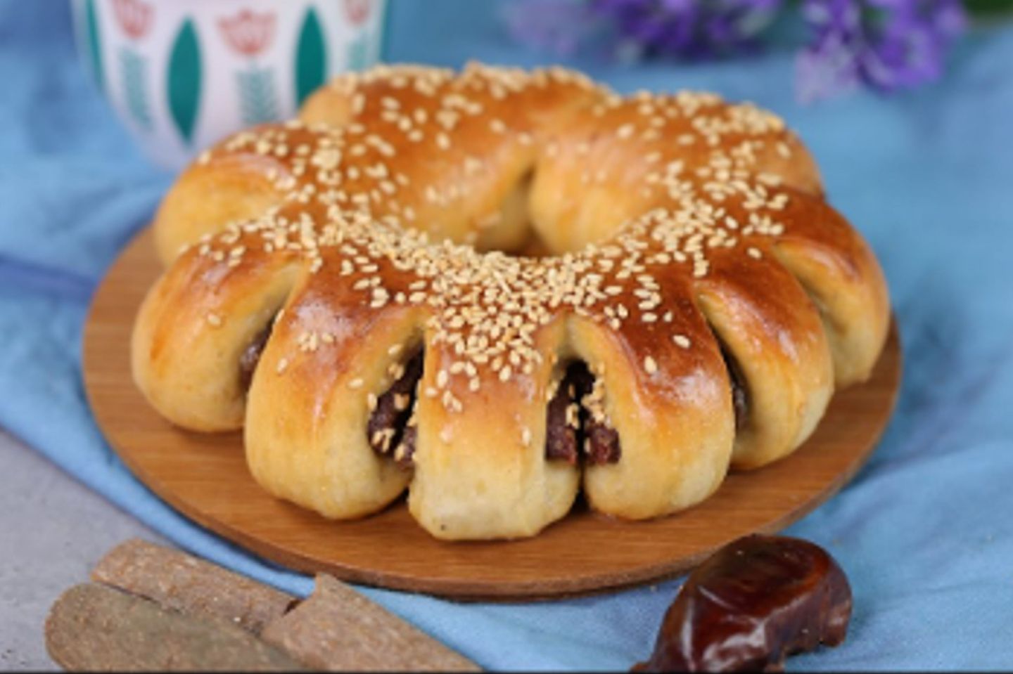خبز بالتمر صغير