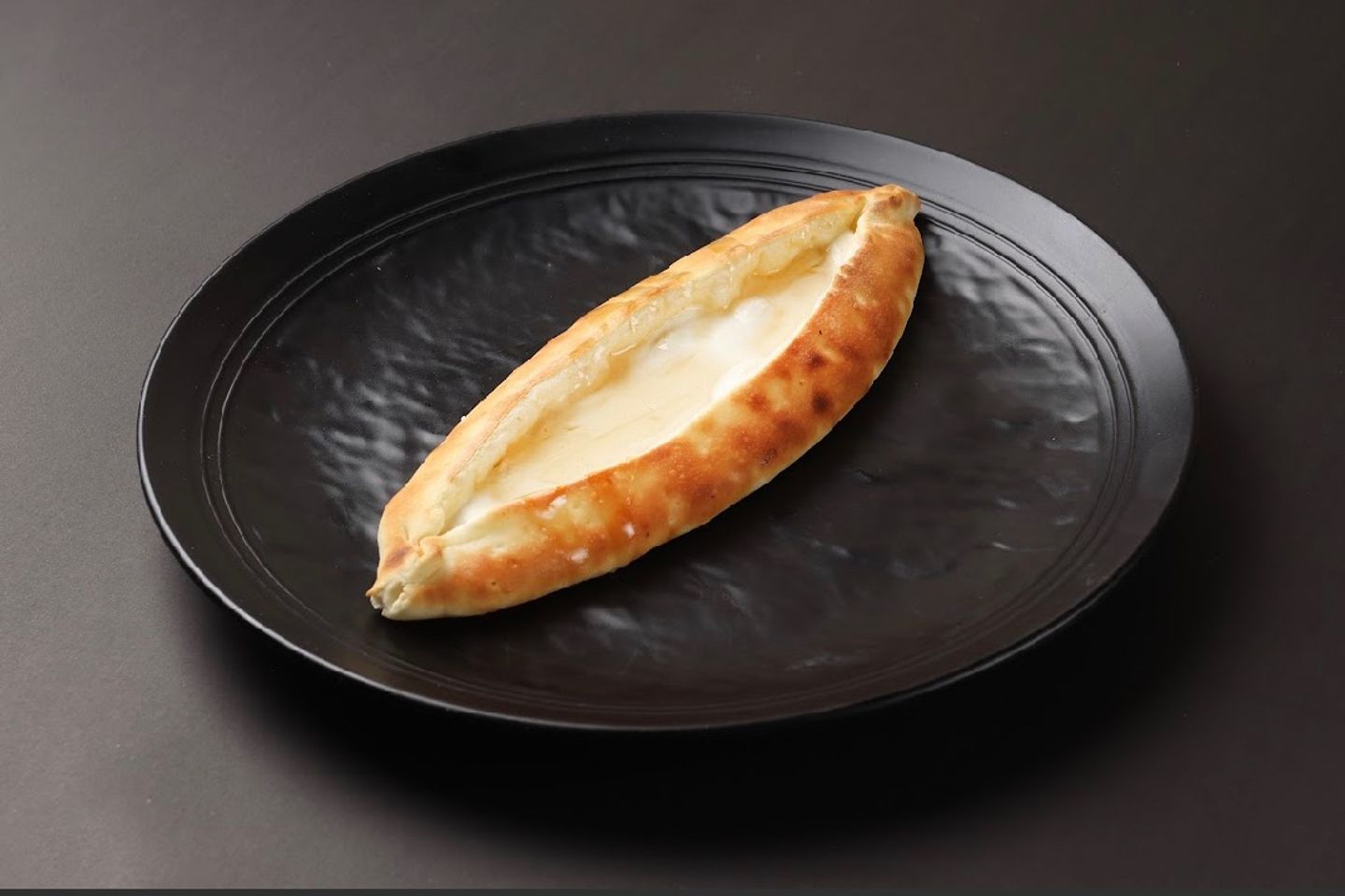 لبنة بالجبنة قارب
