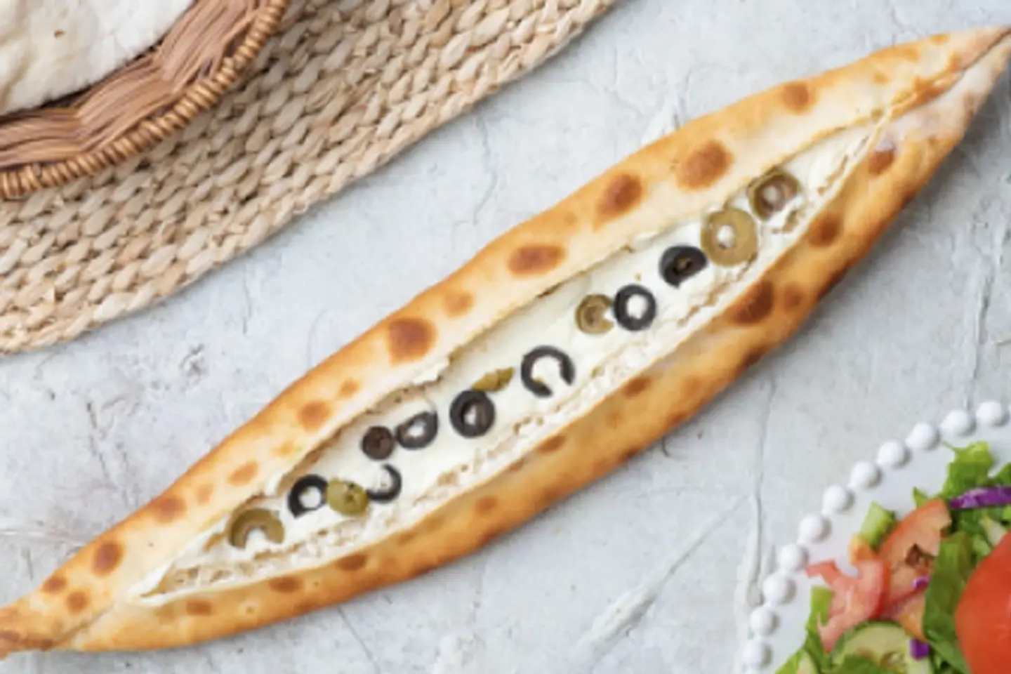 لبنة بالزيتون