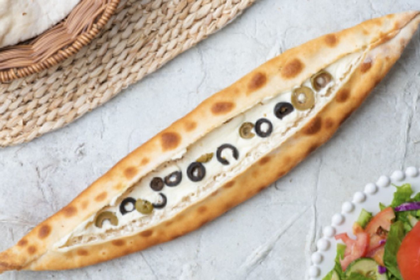 لبنة بالزيتون