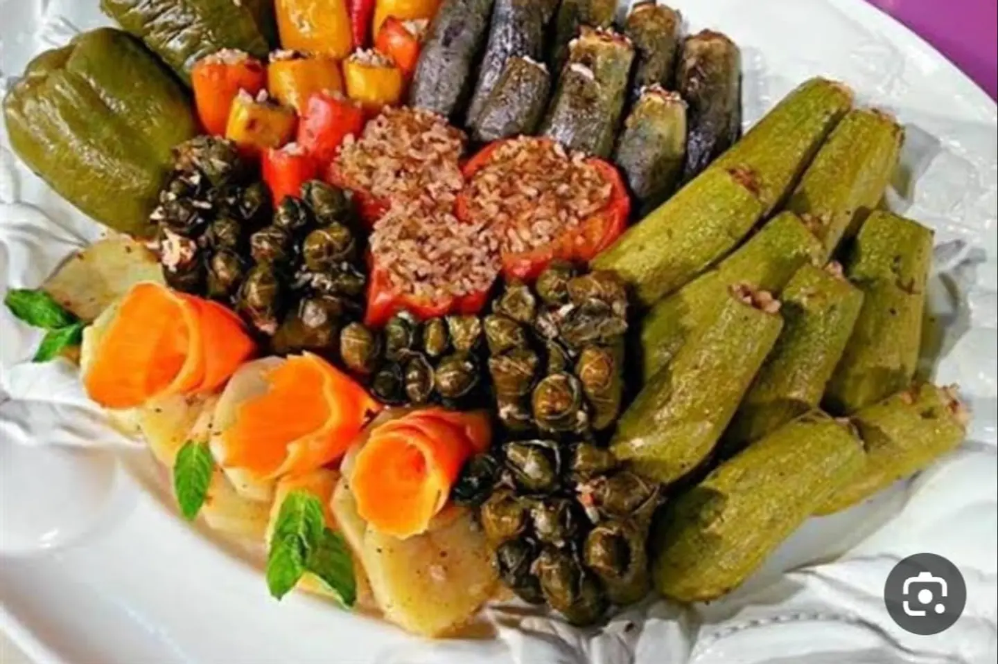 محشي كوسة وفلفل رومي وباذنجان