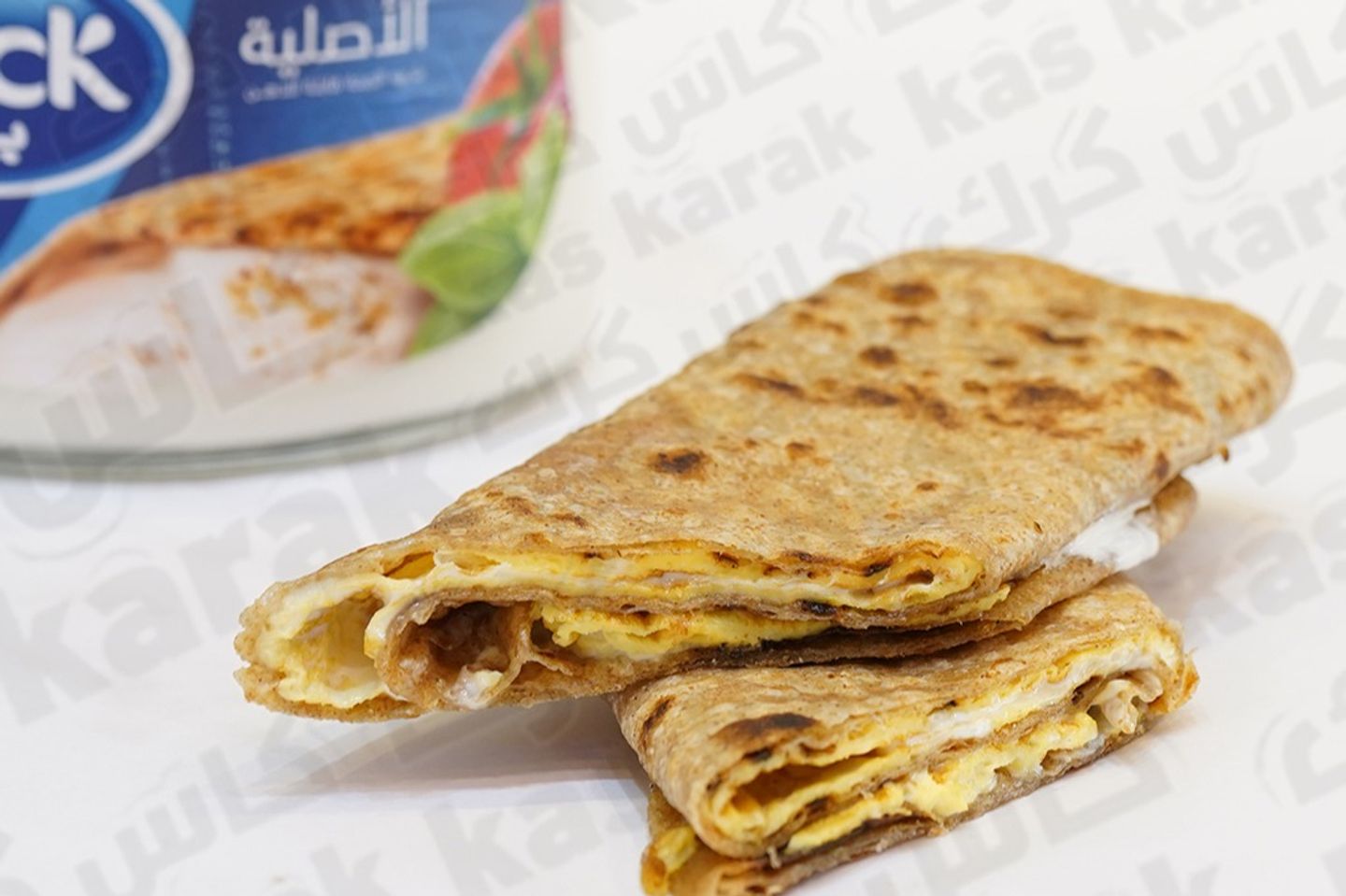 فطيرة دبل بيض مع دبل جبن سائل