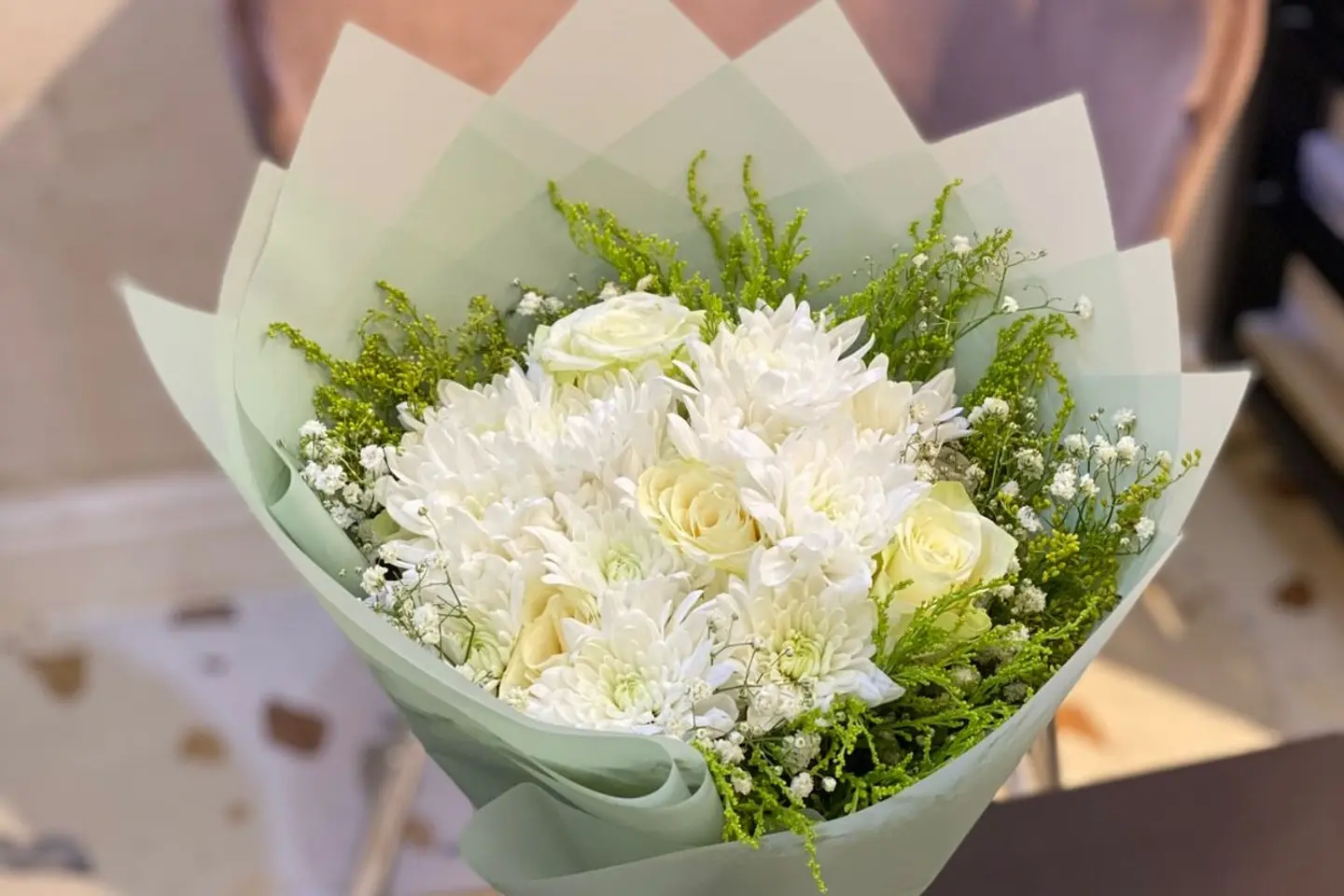 باقة ورد وريحان سبعة عشر