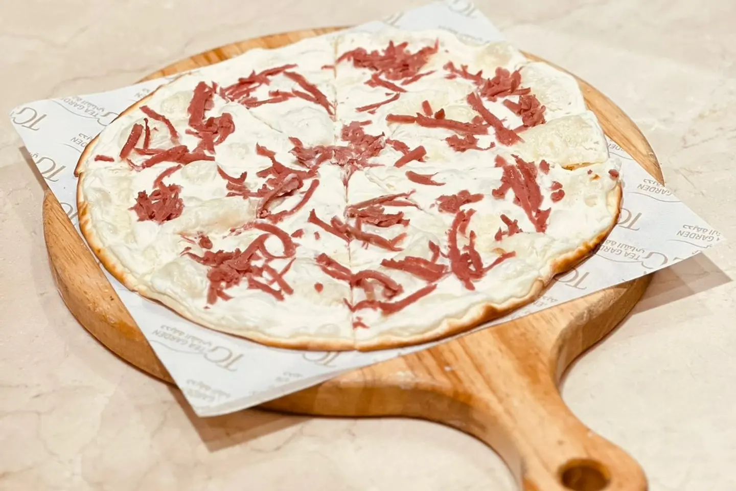 سنيورة لبنة مرتديلا