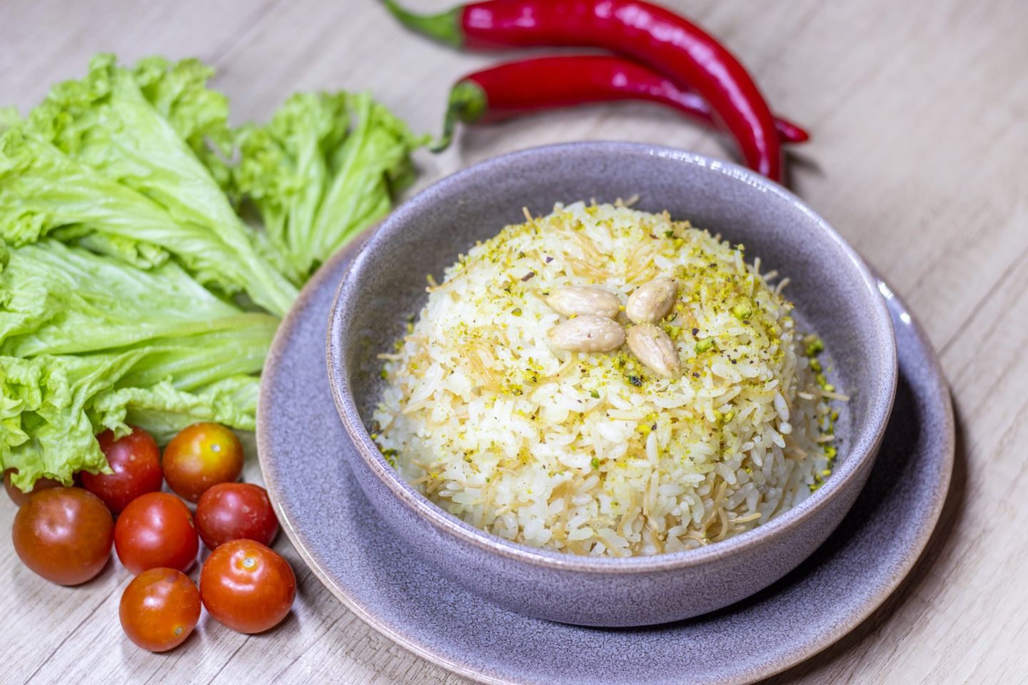 رز ابيض بالشعرية