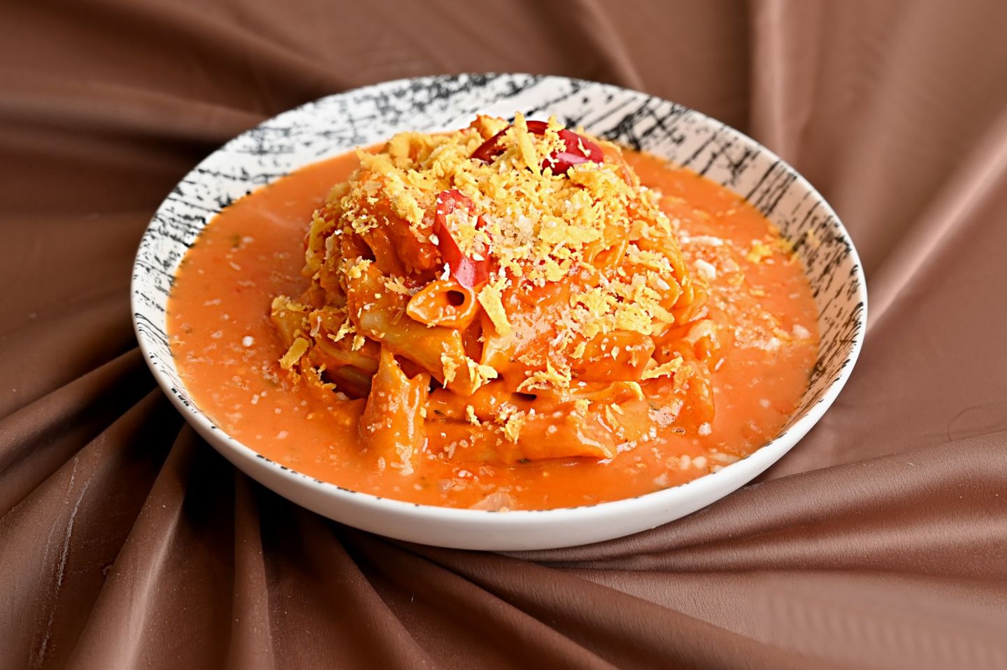 معكرونة التنهات نص - دجاج