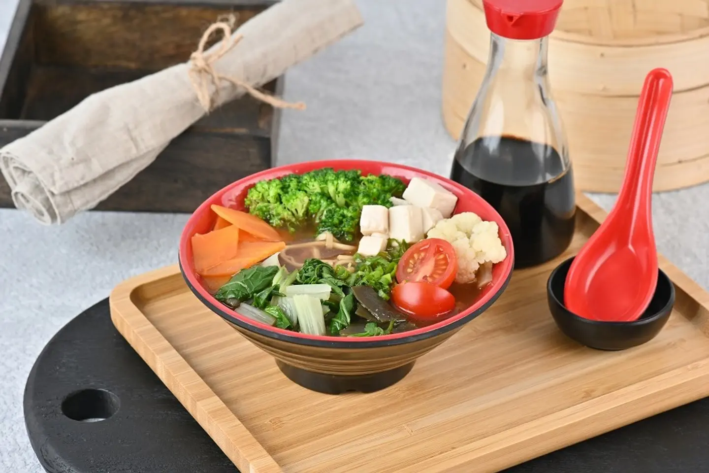 شوربة رامين الخضار