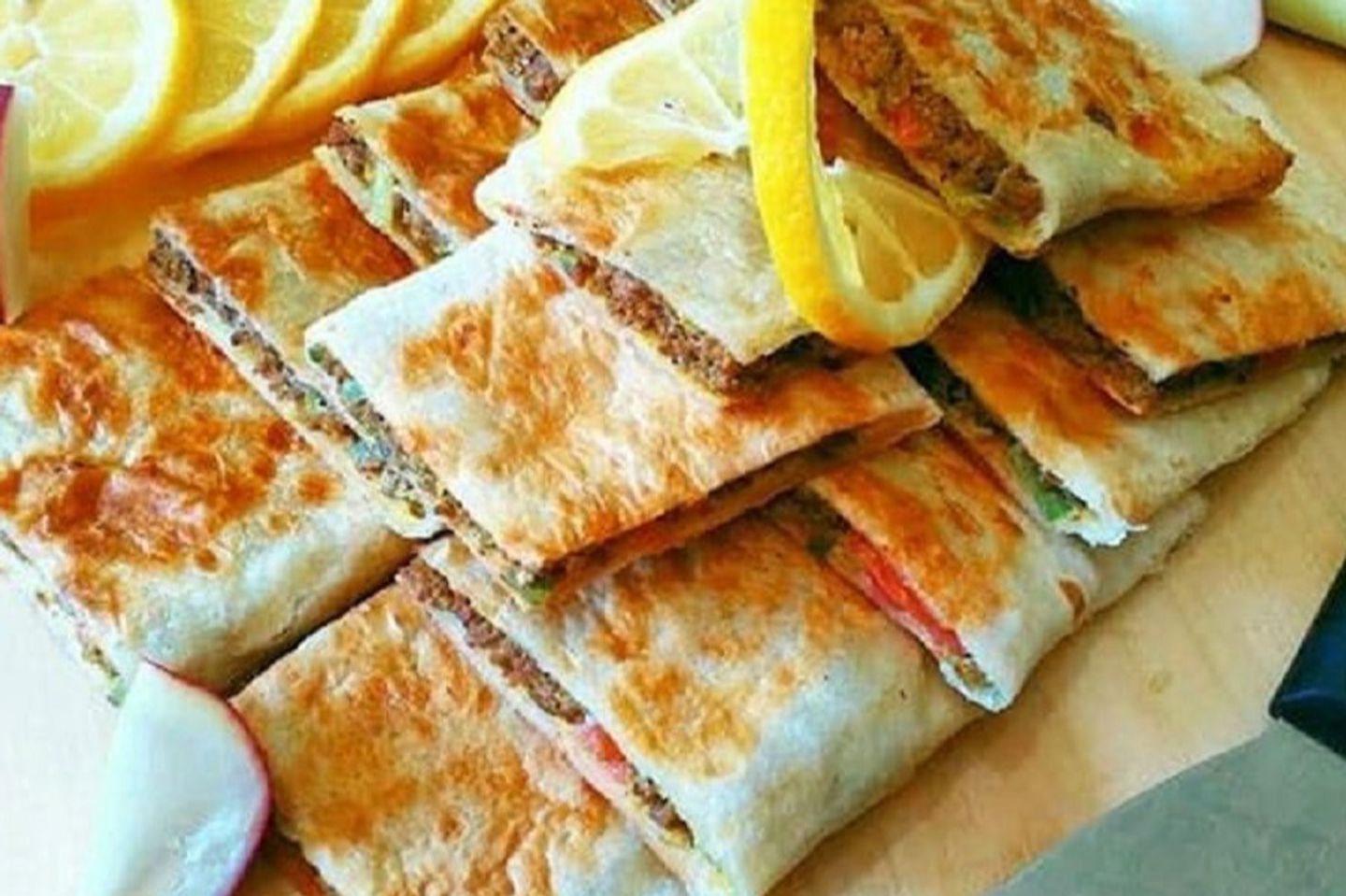 مطبق مالح لحم دبل