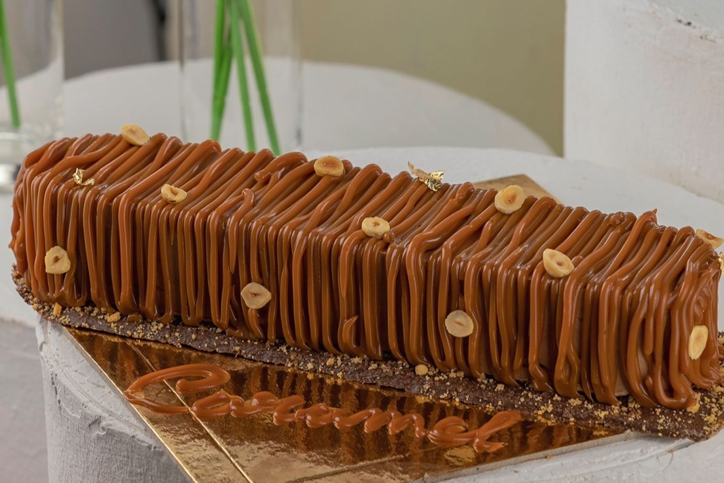 Medium Deluxe Chocolate Lepeich