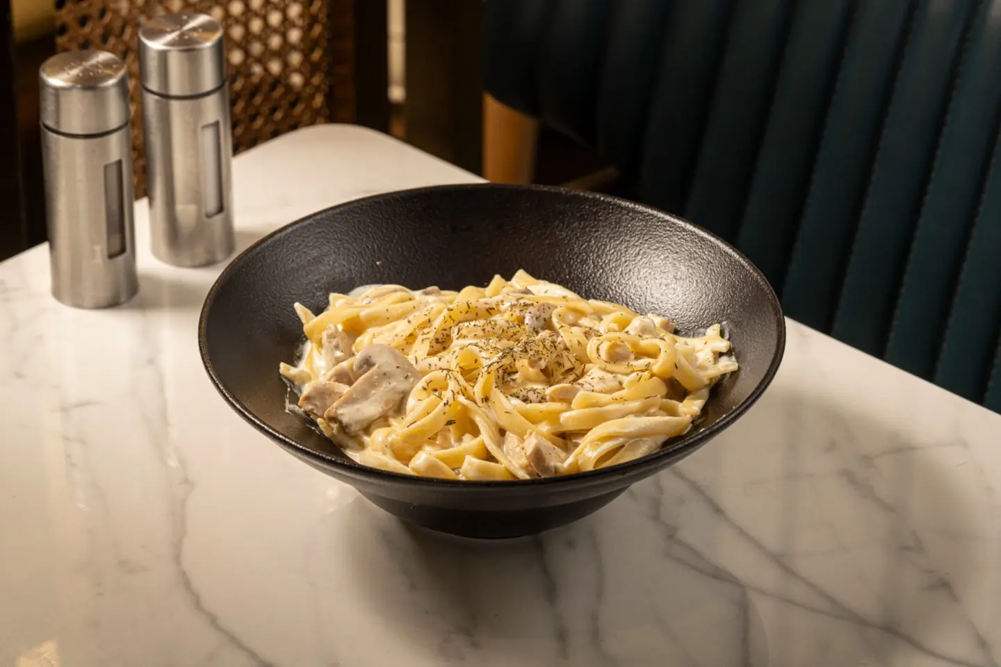 فيتوشيني دجاج