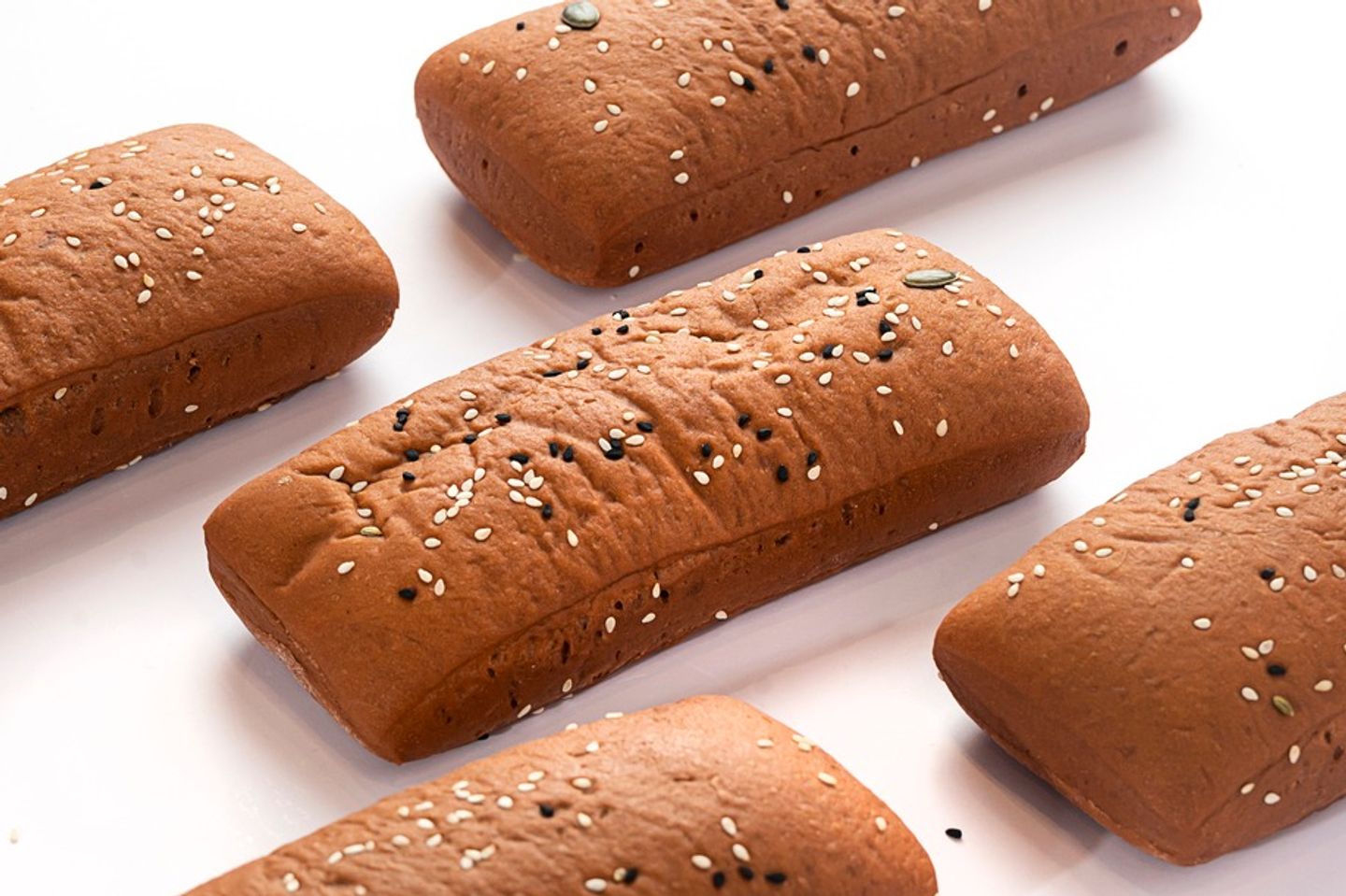 خبز شياباتا بني قطعة واحدة