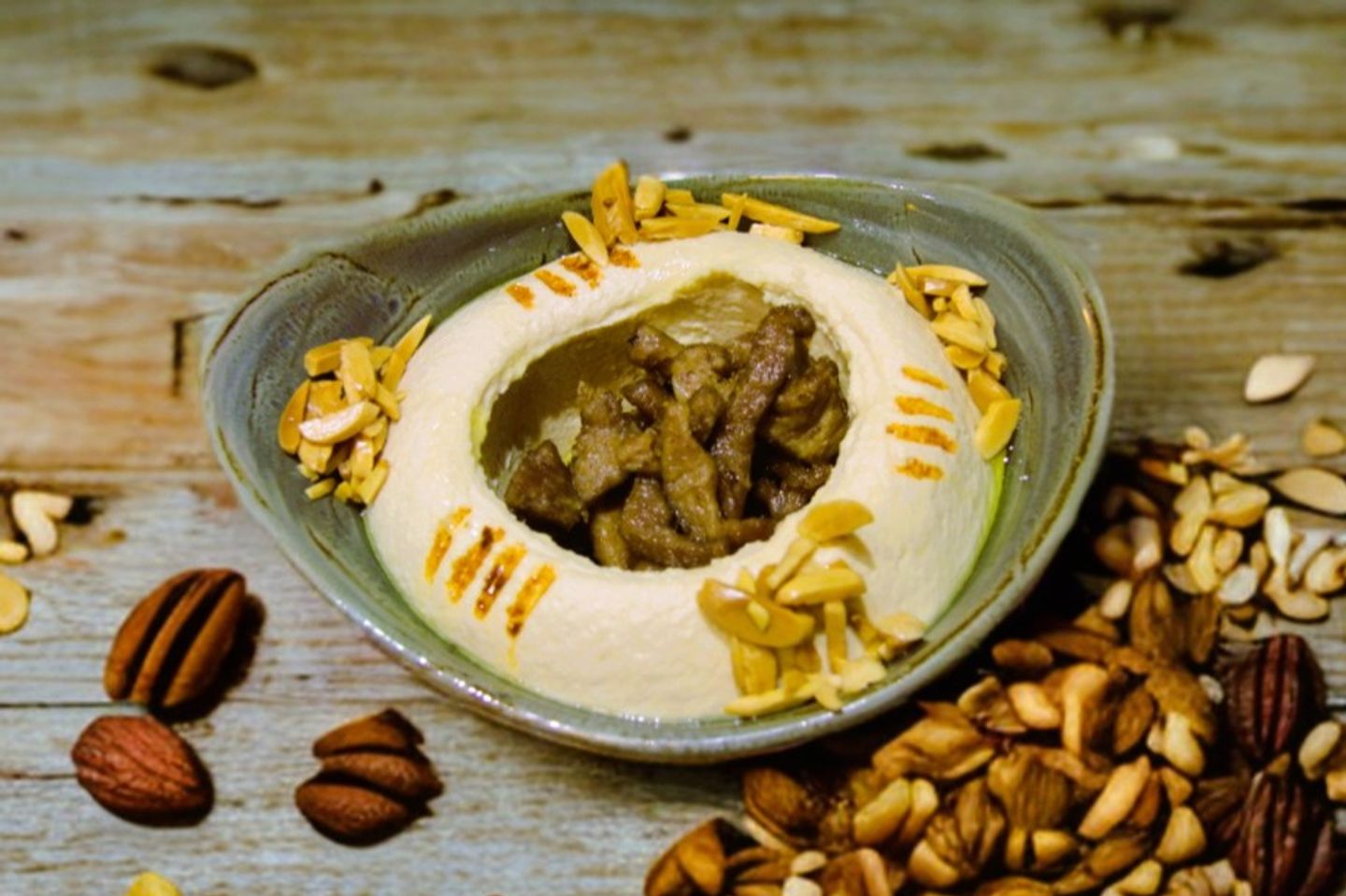 Hommus With Meat